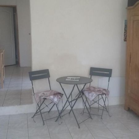 Appartement Dans Hameau Provencal Allauch Exterior photo
