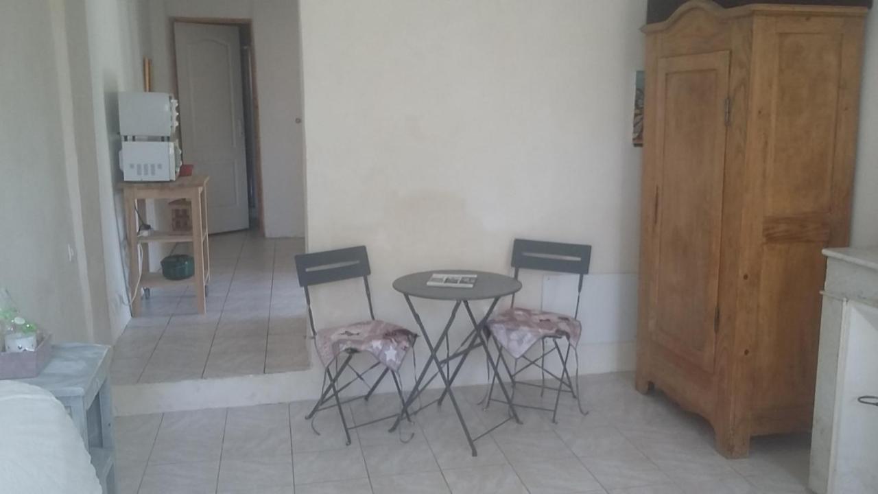 Appartement Dans Hameau Provencal Allauch Exterior photo