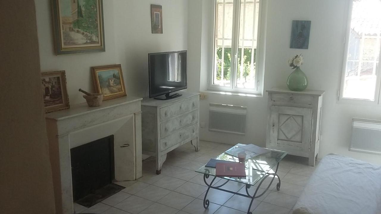 Appartement Dans Hameau Provencal Allauch Exterior photo